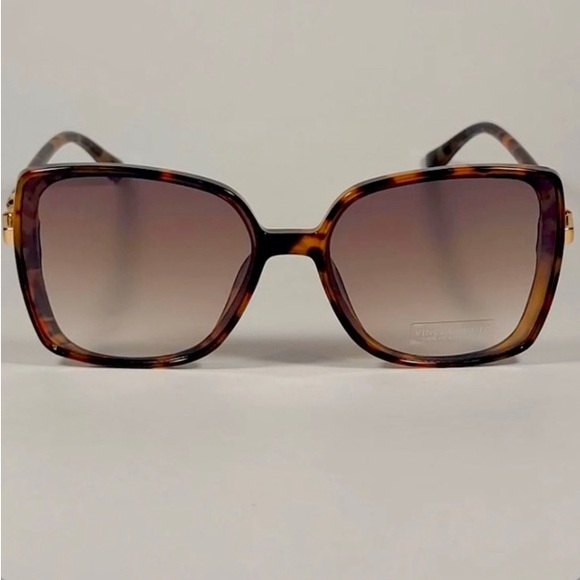 Vince Camuto VC963 TS Butterfly Sunglasses - Picture 2 of 5